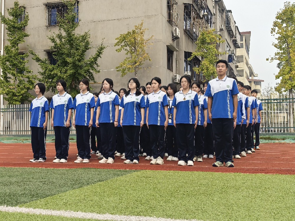 车胤中学军训 10月15日第一天军训